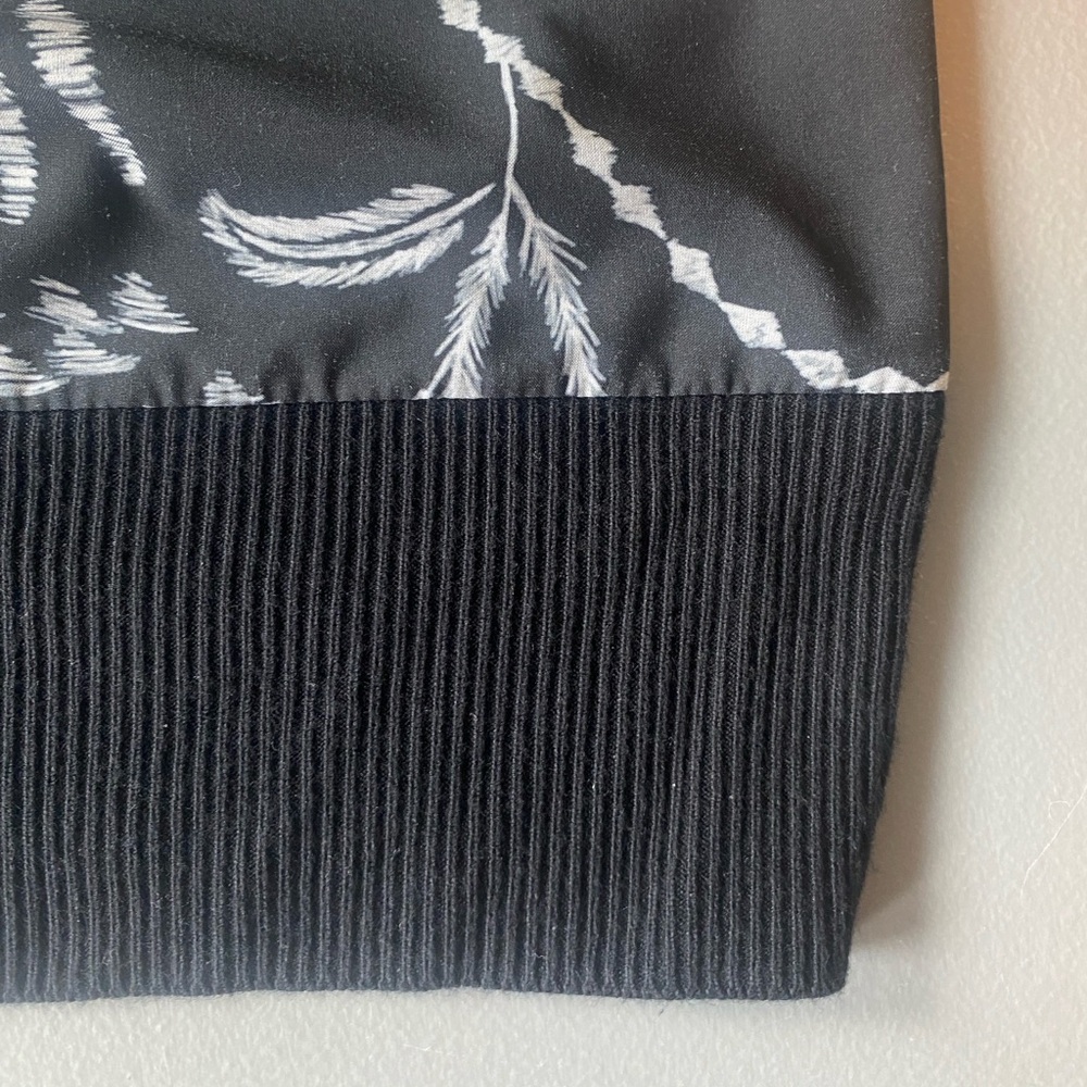 Althleta Sz Small Black Floral Print Ribbed Shell Zephyr Tank Top Black UPF 50+ - Picture 13 of 16
